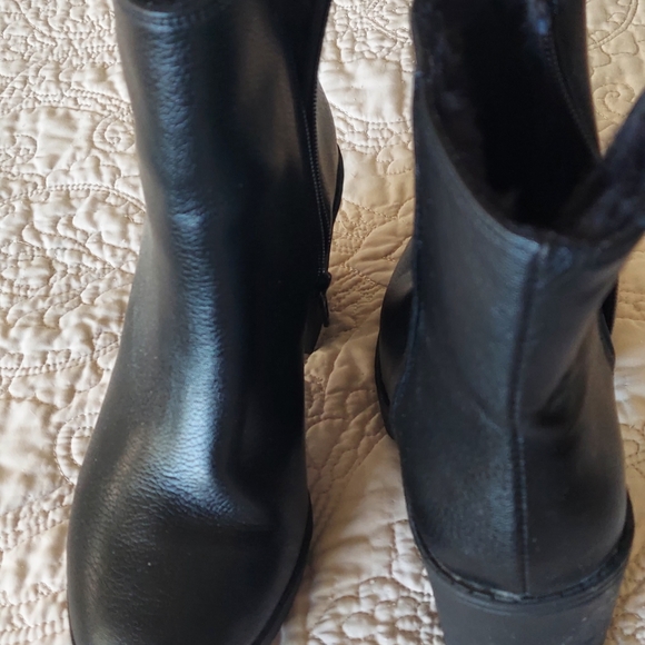 Winter boots - Picture 2 of 3